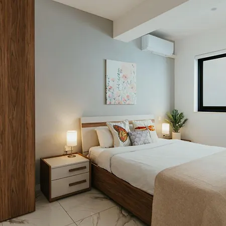 Lejlighed Sea Side Luxurious 2 Bdr Sliema