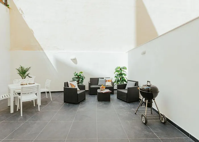 Sea Side Luxurious 2 Bdr * Sliema