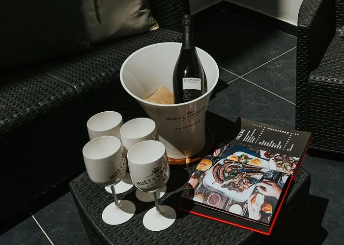 Sea Side Luxurious 2 Bdr *