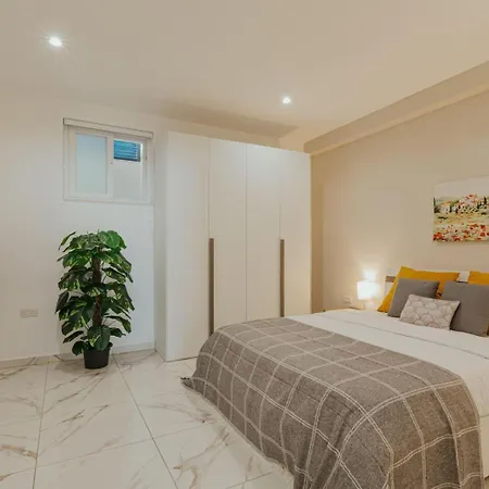 Sea Side Luxurious 2 Bdr