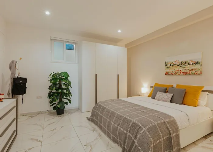 Sea Side Luxurious 2 Bdr