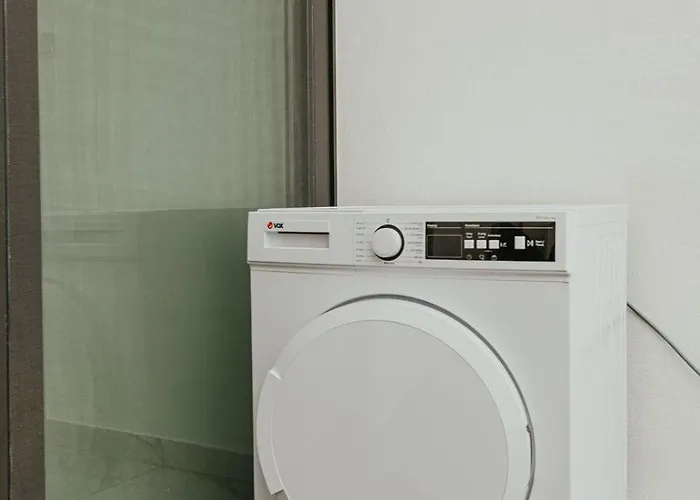 Sea Side Luxurious 2 Bdr Σλιέμα